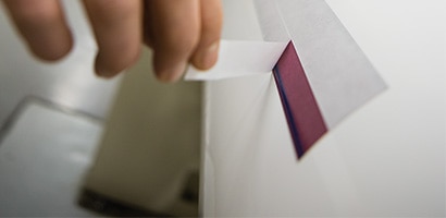 Learn the best way to use 3M products to create flying splices for flexographic printing
