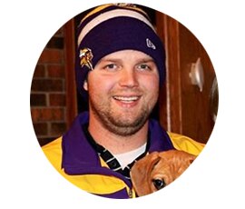 Photo of 3M Application Engineer Joey Benson with his dog