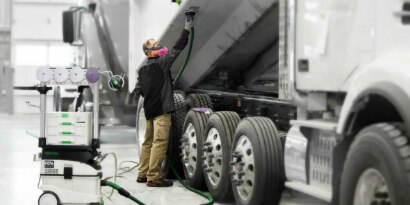 Cleaning truck with festool