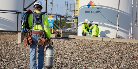 Man with a air supplier ppe

