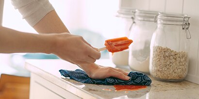 Cloths & Wipes
