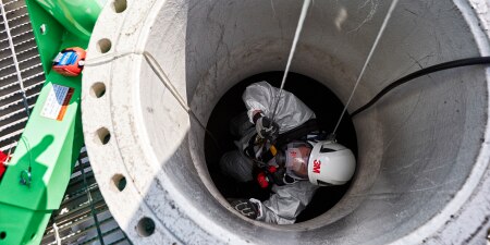 Rescue in a confined space
