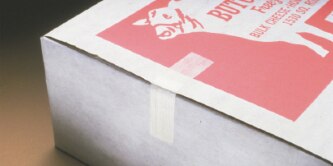 Image of filament tape used on packaging boxes
