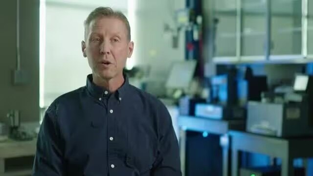 Thumbnail image for 3M™ Acrylic Foam and 3M™ Acrylic Plus Tapes, Automotive Attachment Case Study video

