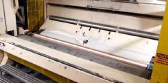 Application image of 3M™ Repulpable Tape Double Coated Core Starting on Twin Drum Winder horizontal
